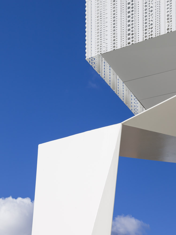 Graphic detail of door arch at Skandion Klinikken & Hotel Von Kraemer, Uppsala, Sweden designed by Link Arkitektur.